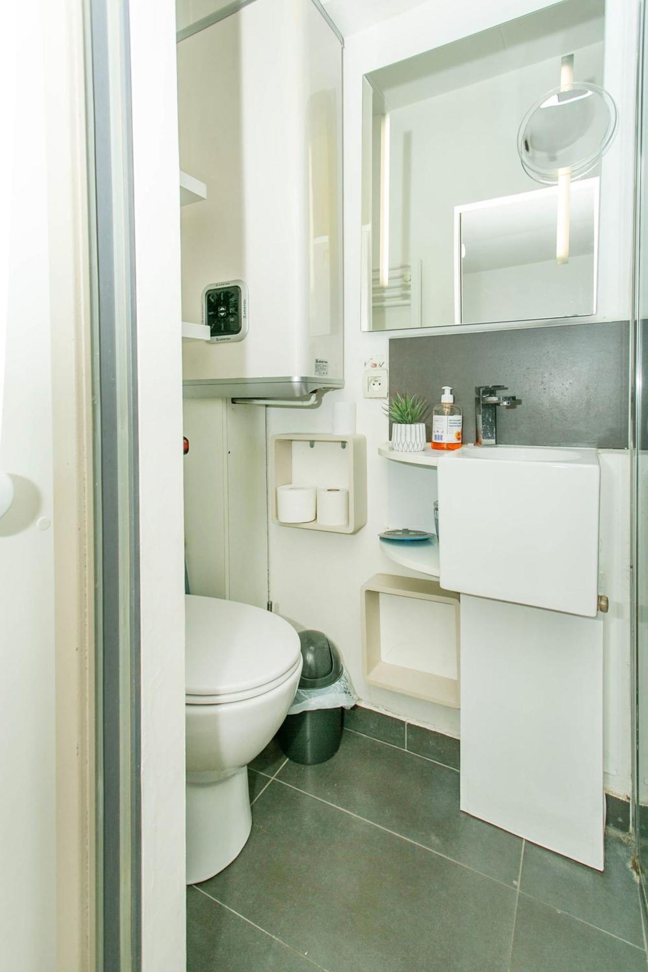 Appartement Bnbnova - Champs Elysees & Arc De Triomphe *